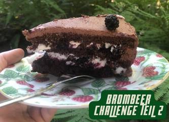 Brombeer Torte mit Schokoladen Sahne